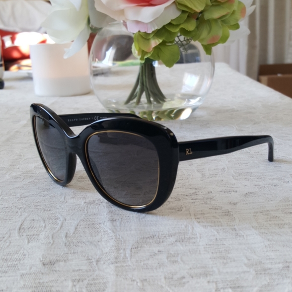 Ralph Lauren women's Polarized sunglasses - Picture 2 of 5